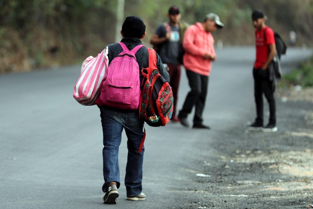 Trump propone reducir aún más la entrada de refugiados a EU