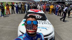 Bubba Wallace recibió apoyo de sus compañeros de Nascar. (Foto: EFE)