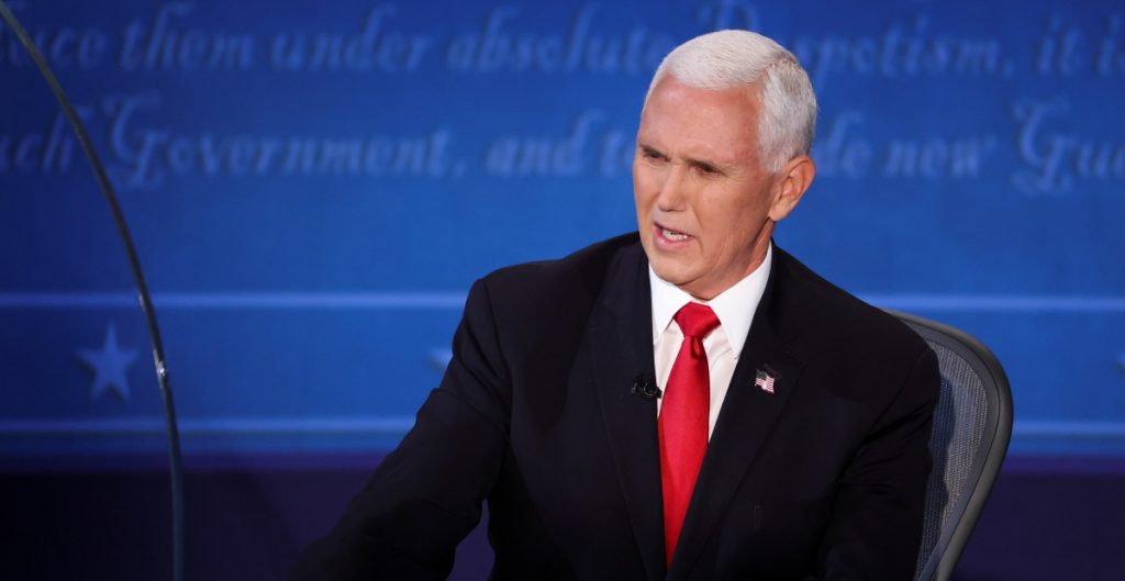 Pence durante el debate vicepresidencial