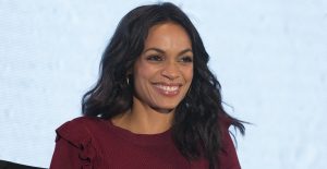 Rosario Dawson interpreta a Ahsoka Tano en “The Mandalorian”