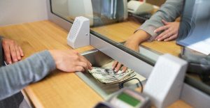 Cofece multa a siete bancos extranjeros en México por 35 millones de pesos