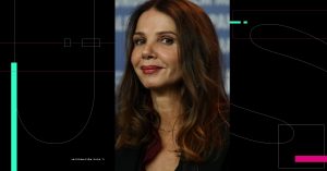 Victoria Abril pide perdón, sin mascarilla, por su discurso negacionista