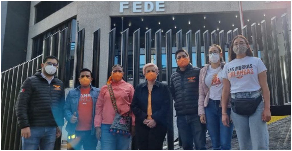 MC denuncia a dos candidatos de Morena en la CDMX por supuesta entrega de tarjetas MC denuncia a dos candidatos de Morena en la CDMX por supuesta entrega de tarjetas