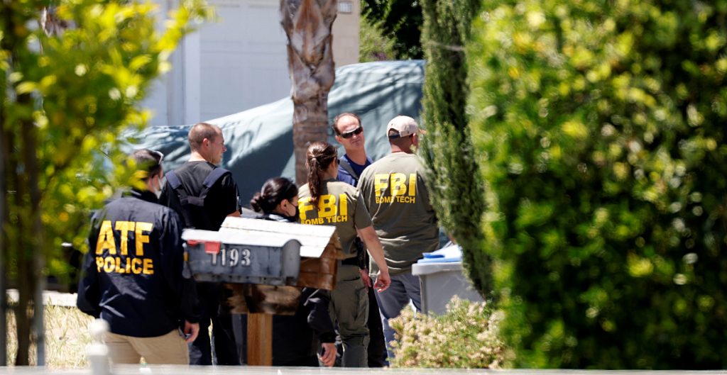 Identifican a las 8 víctimas del tiroteo en California