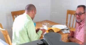 Otro hermano de AMLO en video recibiendo dinero