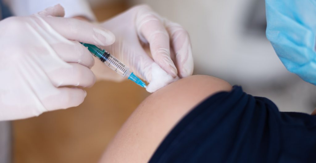 Segunda dosis de vacuna de Pfizer, segura aún si hubo alergia a la primera Segunda dosis de vacuna de Pfizer, segura aún si hubo alergia a la primera