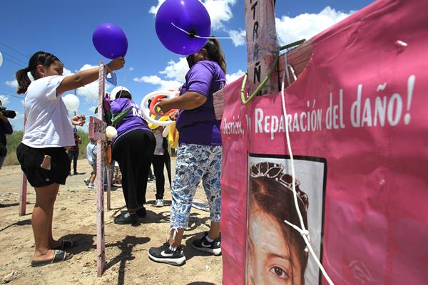 Marchan en Ciudad Juárez para protestar en contra de los feminicidios y la trata