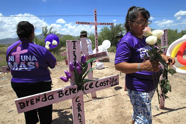 Marchan en Ciudad Juárez para protestar en contra de los feminicidios y la trata