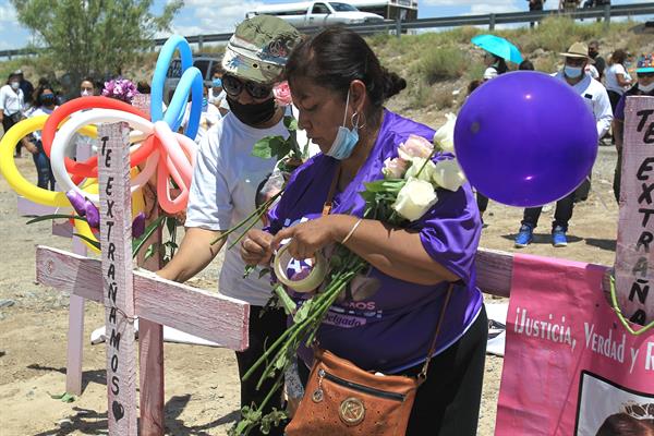 Marchan en Ciudad Juárez para protestar en contra de los feminicidios y la trata