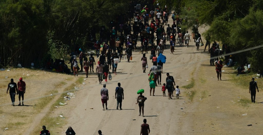 migrantes-haiti-texas-AP