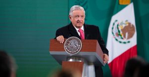 Cinco días después de evidenciada "operación carrusel" de Esquer, AMLO justifica: "INE y TEPJF descartaron un delito"