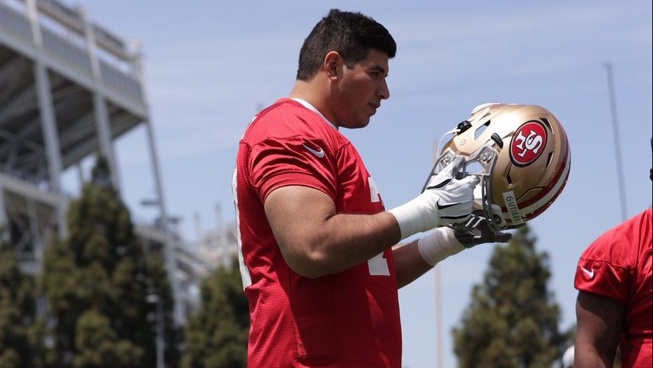 El mexicano Alfredo Gutiérrez seguirá un año más con los 49ers de San