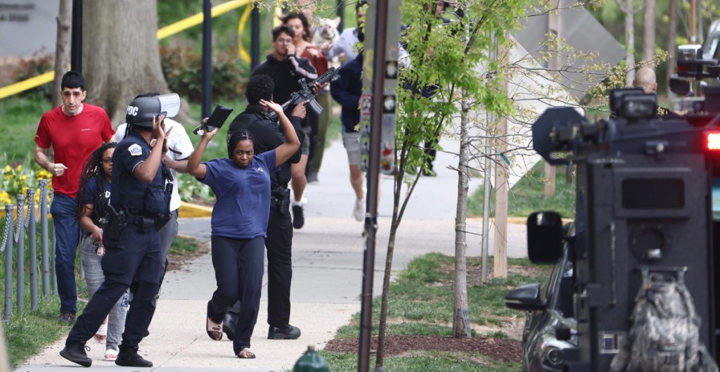 Tiroteo en Washington D.C. deja 3 personas heridas; es una "amenaza  activa": Policía