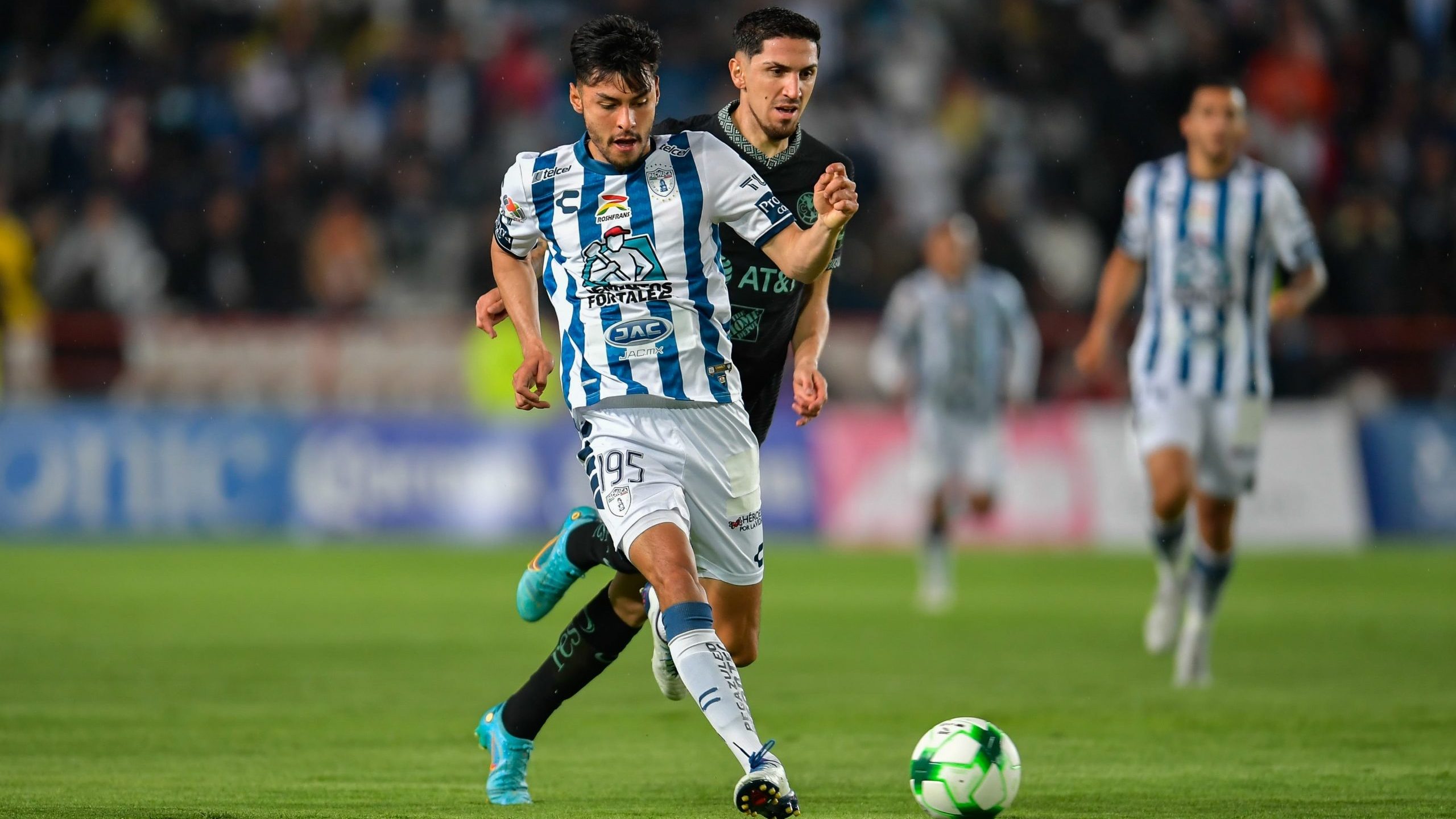 El mexicano Daniel Alonso Aceves da el brinco al futbol europeo para