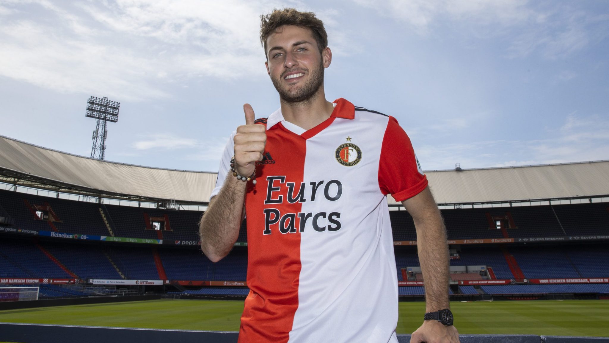 El mexicano Santiago Giménez tiene como meta triunfar con Feyenoord e ir al Mundial “Voy a El mexicano Santiago Giménez tiene como meta triunfar con Feyenoord e ir al Mundial “Voy a
