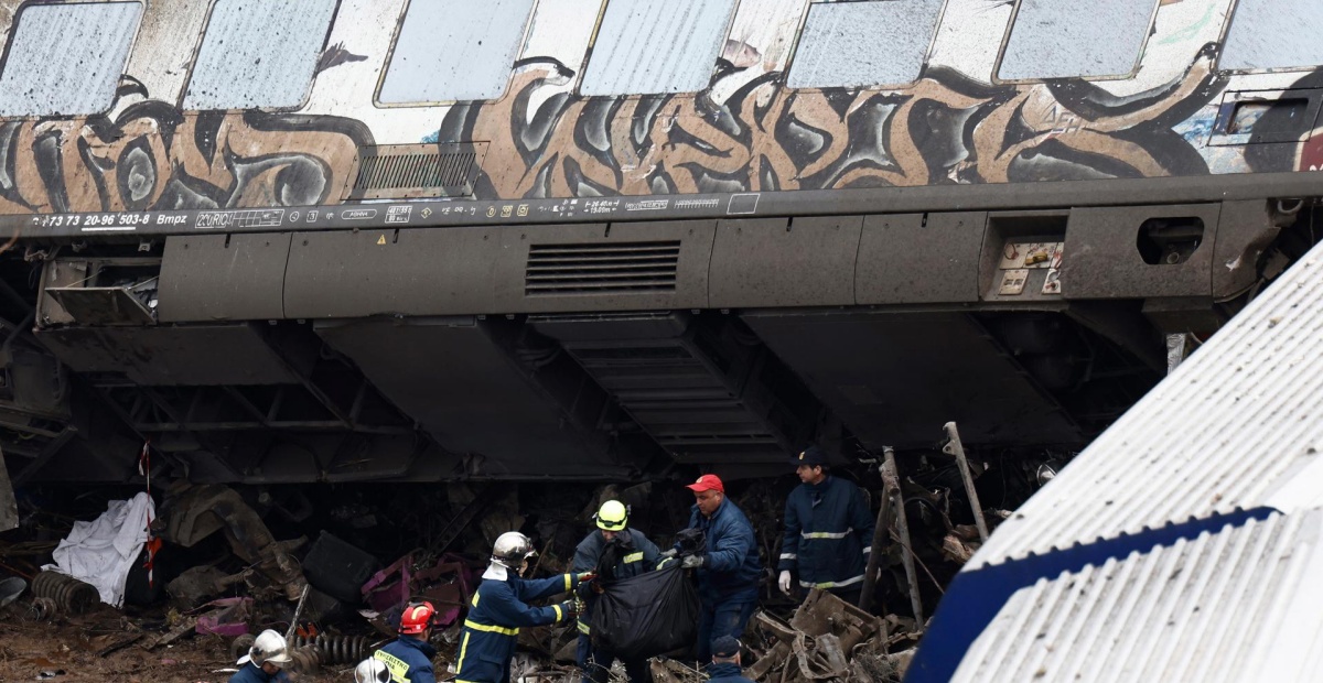 Suman al menos 36 muertos y 130 heridos por el choque de dos trenes en