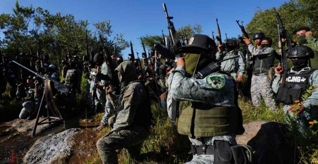 Indígenas de Michoacán suspenden actividades por ataques del CJNG